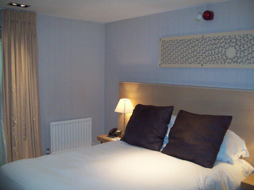 Beales Hotel Hatfield  Room photo